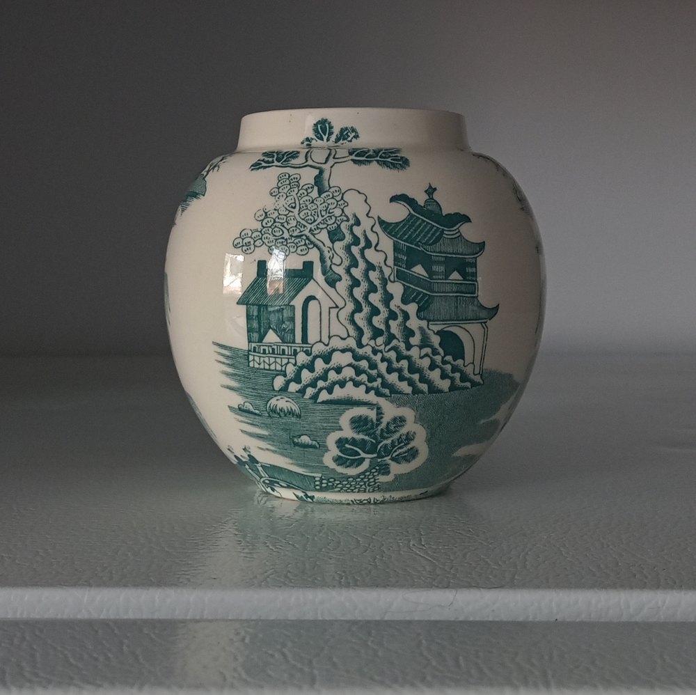 Vintage MASON'S Japan Green Willow Ironstone Ginger Jar, Made In England 5.5